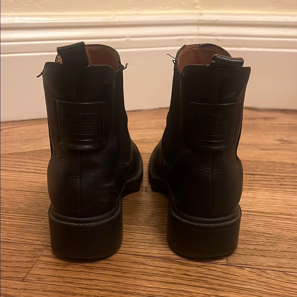 Coach Chelsea Boots - Picture 3 of 6